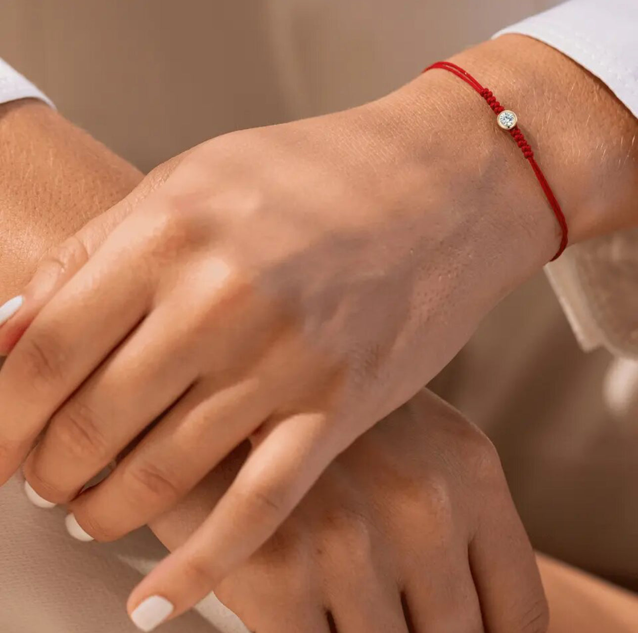 Sparkling zirconia bracelet: elegance on the wrist